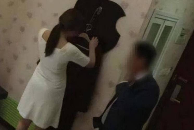 中出少妇熟女的相关介绍