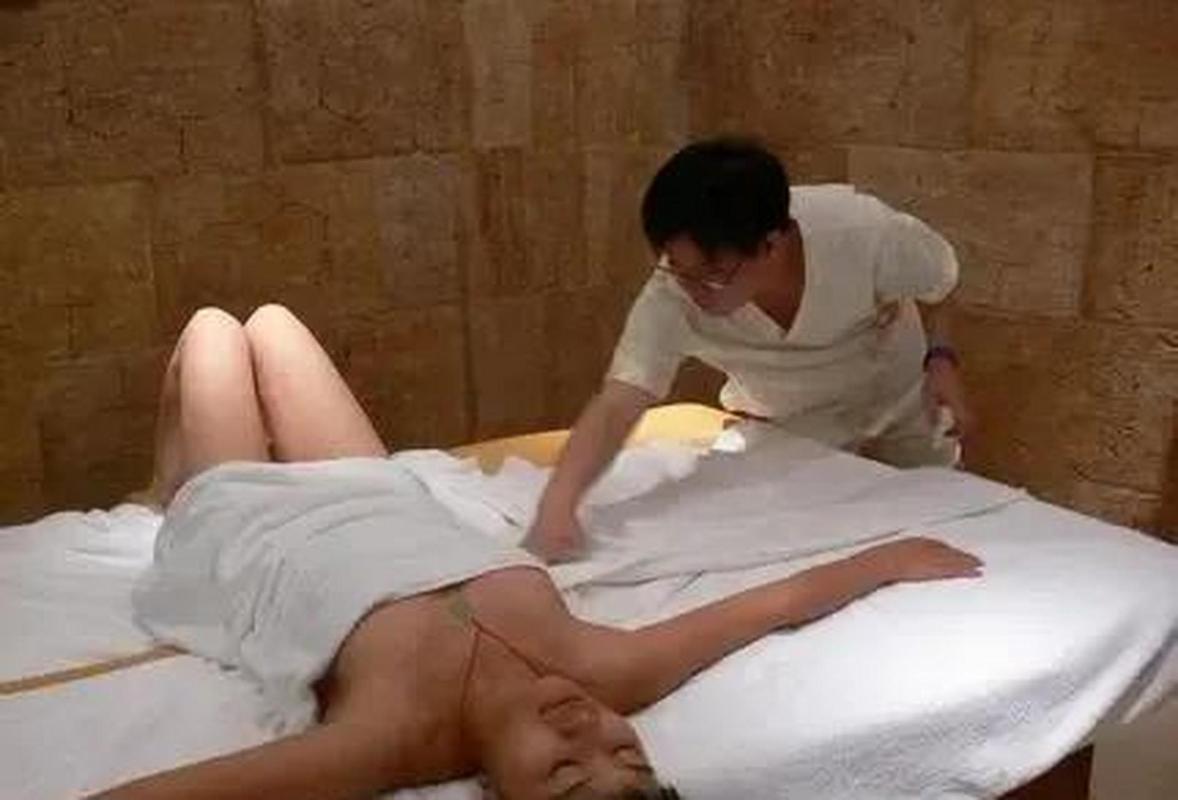 被触手狂c躁到翻白眼高潮小说的相关介绍