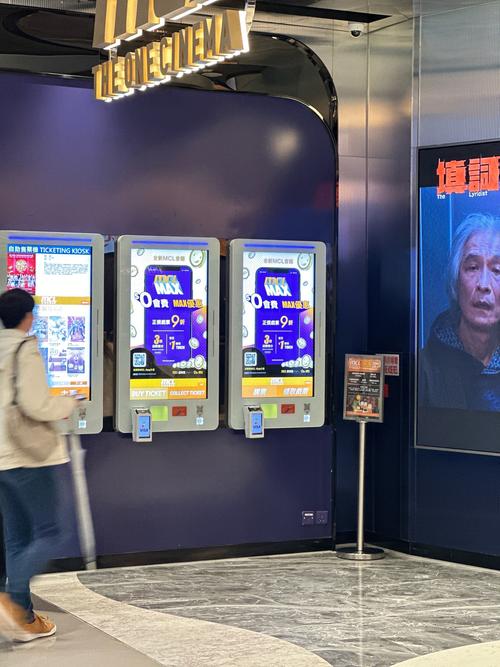 久久骚色av的相关介绍