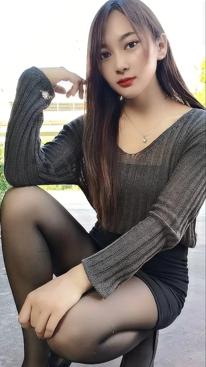丰满少妇av在线的相关介绍