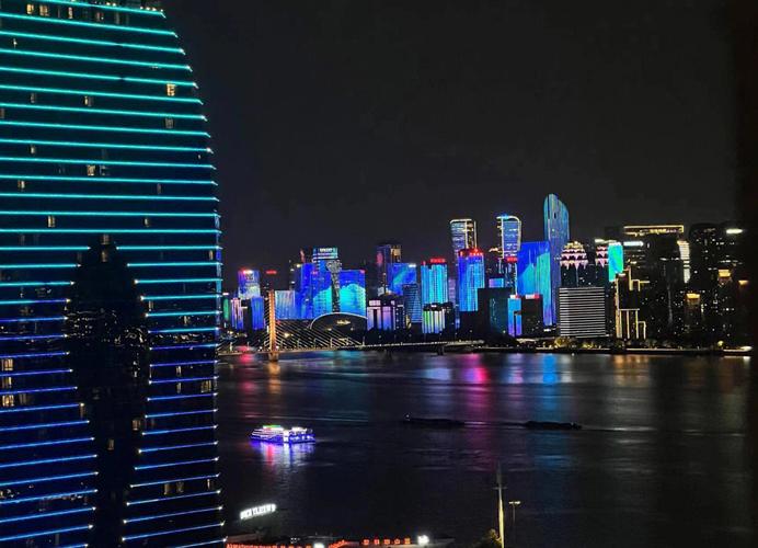 欧美老熟妇xx的相关介绍